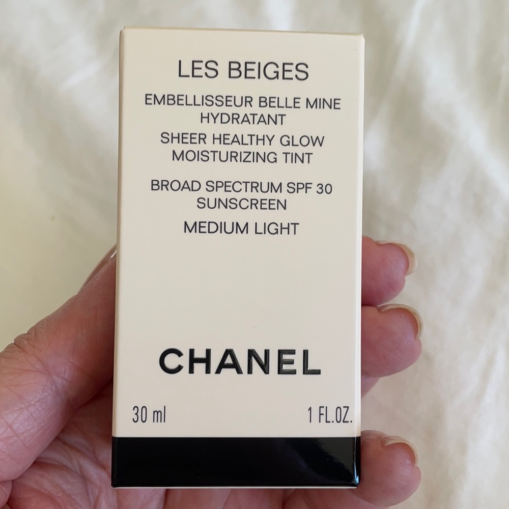Les Beiges Sheer Healthy Glow moisturizing Tint